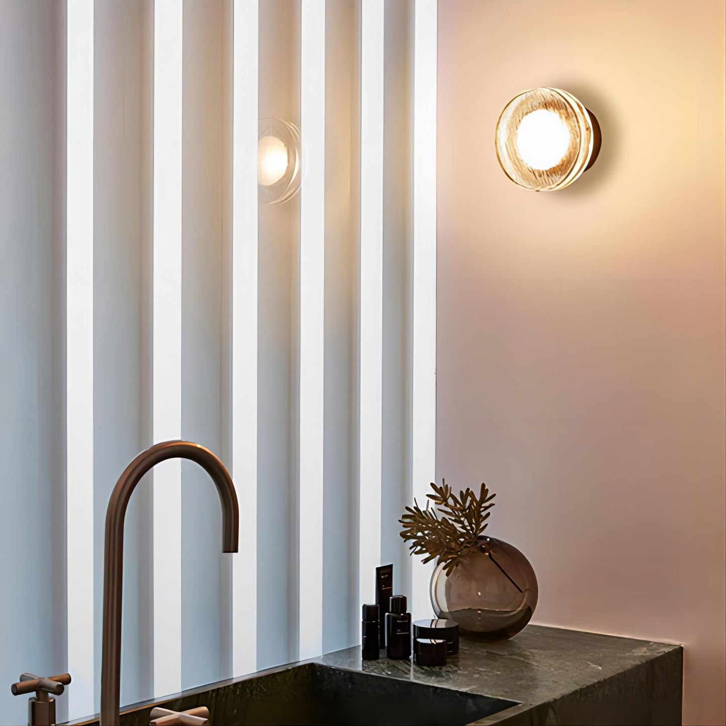 Dimple Wall Lamp